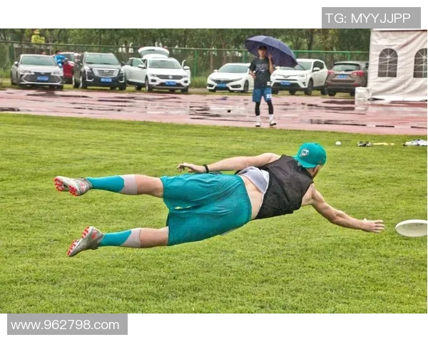 飞盘世界的追逐与梦想：黄敏的飞盘生涯对话录