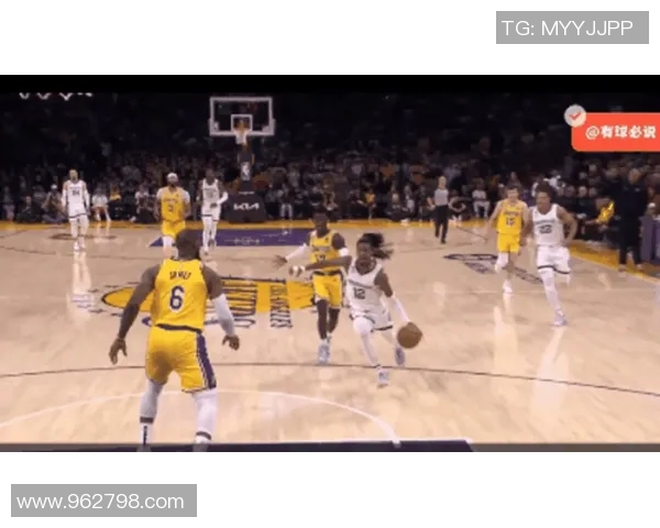 2015年湖人与灰熊激战回顾：经典对决与精彩瞬间解析