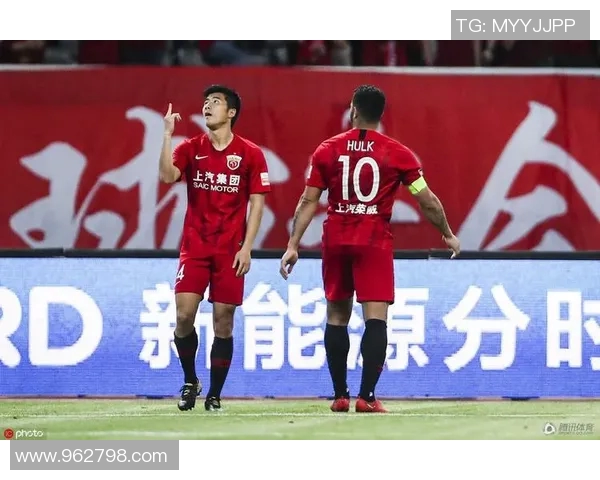 上港与富力精彩对决回放全场进球瞬间与战术分析尽在其中